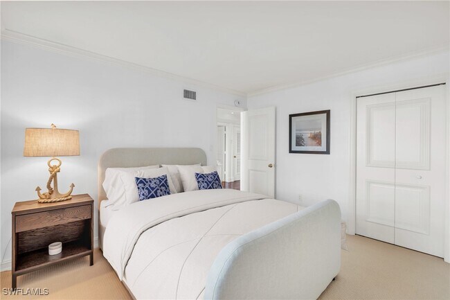 property at 271 Broad Ave S