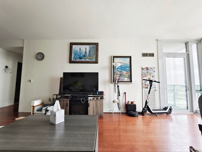 1 Shore Ln in Jersey City, NJ - Building Photo - Building Photo