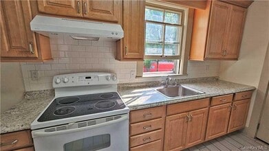 23 Prospect Ave in Goshen, NY - Building Photo - Building Photo