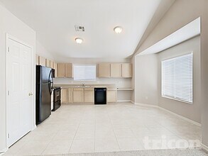 423 N Shaylee Ln in Gilbert, AZ - Building Photo - Building Photo