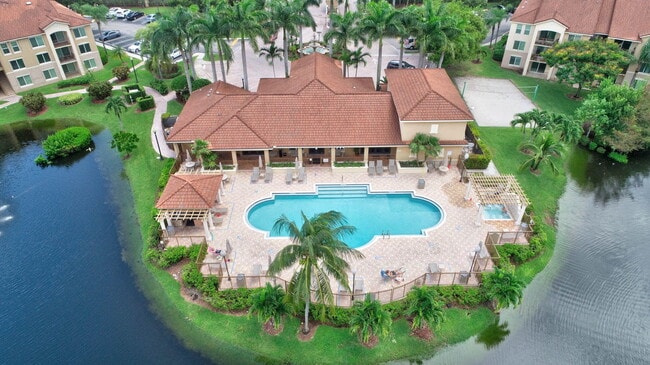 property at 1002 Villa Cir