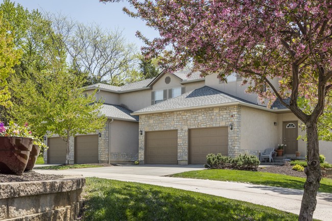 Pine Meadow Townhomes photo'