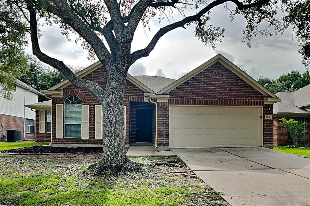 7010 Apple Oak Ct in Richmond, TX - Building Photo