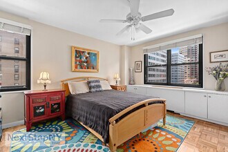 301 E 69th St-Unit -14-E in New York, NY - Building Photo - Building Photo