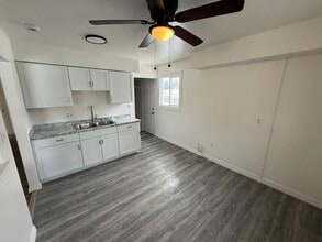 611 Montana Ave in Pontiac, MI - Building Photo - Building Photo