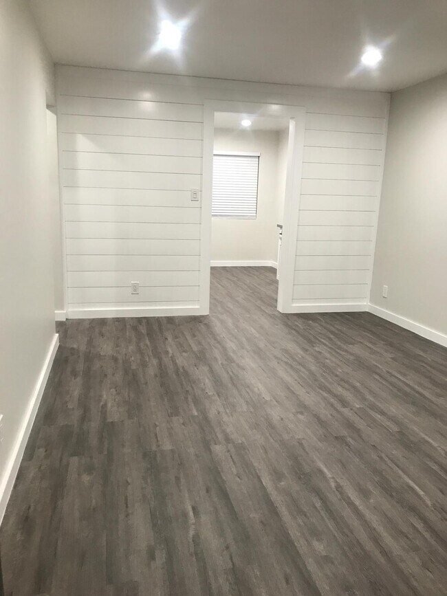 21100 Pioneer Blvd Apartments and Nearby Lakewood Apartments For Rent