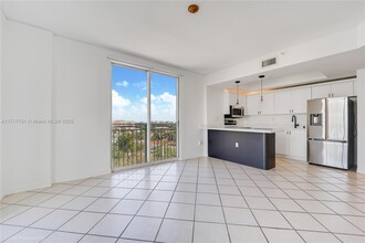 3500 Coral Wy in Miami, FL - Building Photo - Building Photo