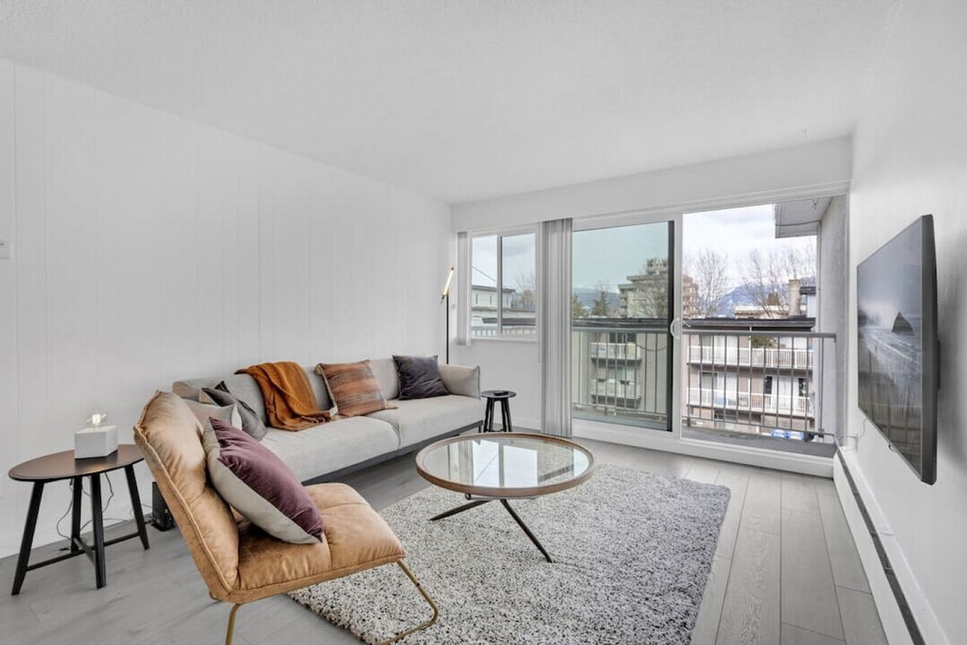 55 E 12th Ave, Unit SI ID1051792P in Vancouver, BC - Building Photo