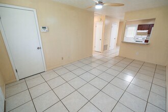 2418 Atlas Rd in Tallahassee, FL - Building Photo - Building Photo