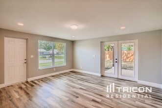 5285 86th Ave in Pinellas Park, FL - Building Photo - Building Photo