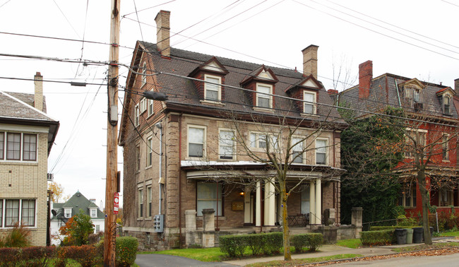 209 S Braddock Ave in Pittsburgh, PA - Building Photo - Building Photo