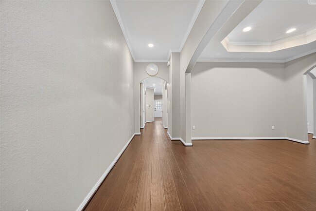 10143 Morocco Rd in Houston, TX - Building Photo - Building Photo