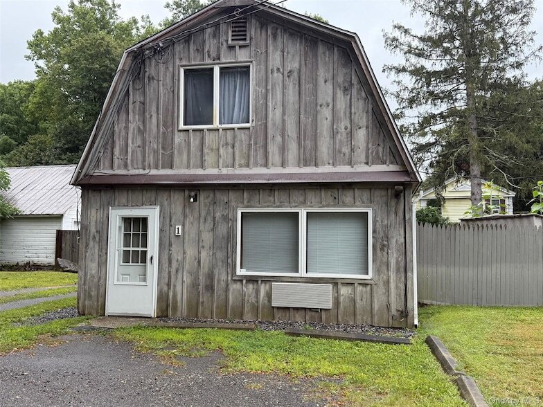 7794 S Main St, Unit 1 in Pine Plains, NY - Building Photo