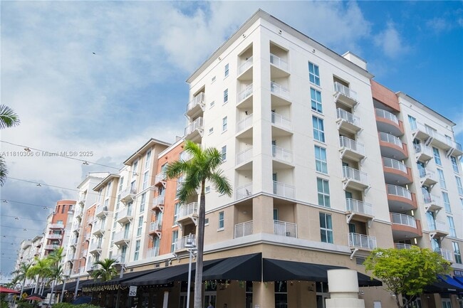 7275 SW 90th St in Miami, FL - Building Photo - Building Photo