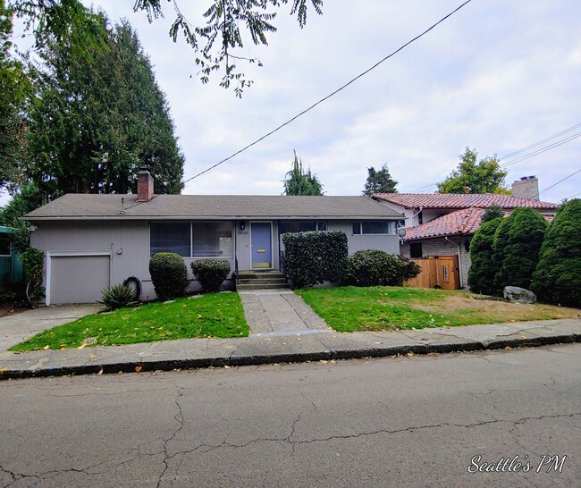 property at 16532 Beach Dr NE