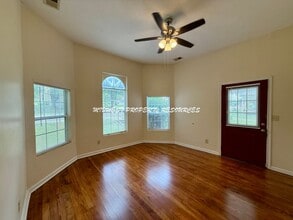 301 W Mechanic St in Harrisonville, MO - Building Photo - Building Photo