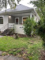 560 14th St NE in Salem, OR - Building Photo