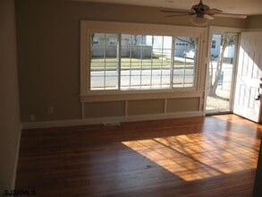 204 Barr Ave in Linwood, NJ - Building Photo - Building Photo