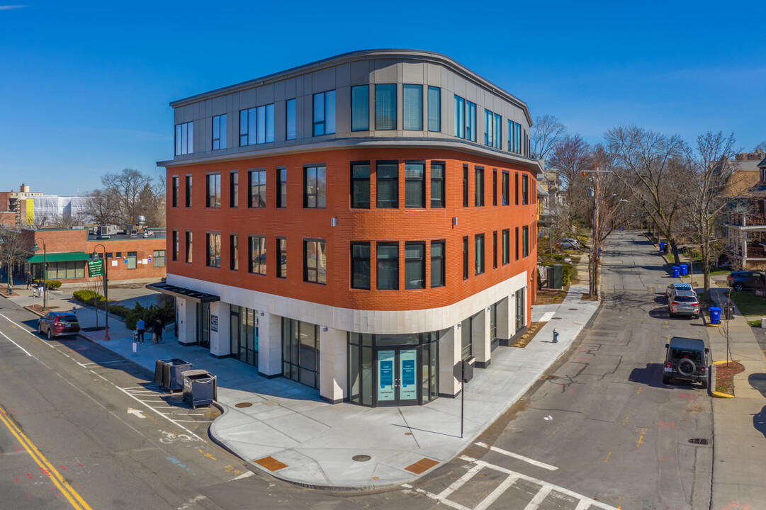 455 Harvard St in Brookline, MA - Building Photo