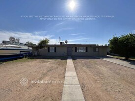 1811 E Clarendon Ave in Phoenix, AZ - Building Photo