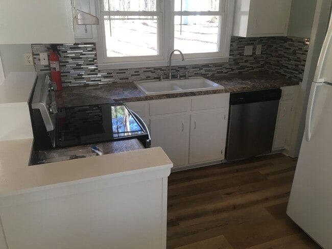 614 Sexton Ave in Zebulon, NC - Building Photo - Building Photo