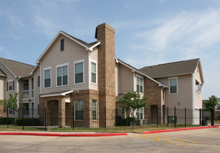 Park at Kirkstall in Houston, TX - Building Photo - Building Photo