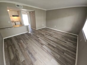 131 Water Front Way, Unit 150 in Altamonte Springs, FL - Foto de edificio - Building Photo