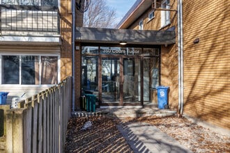 Tudor in Pointe-claire, QC - Building Photo - Building Photo