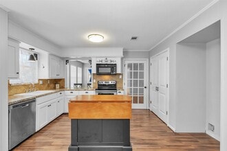 20984 White Oak Ln in Montgomery, TX - Building Photo - Building Photo