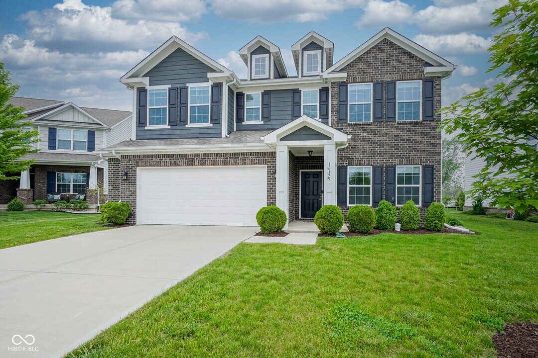 16179 Larimar Dr in Noblesville, IN - Building Photo