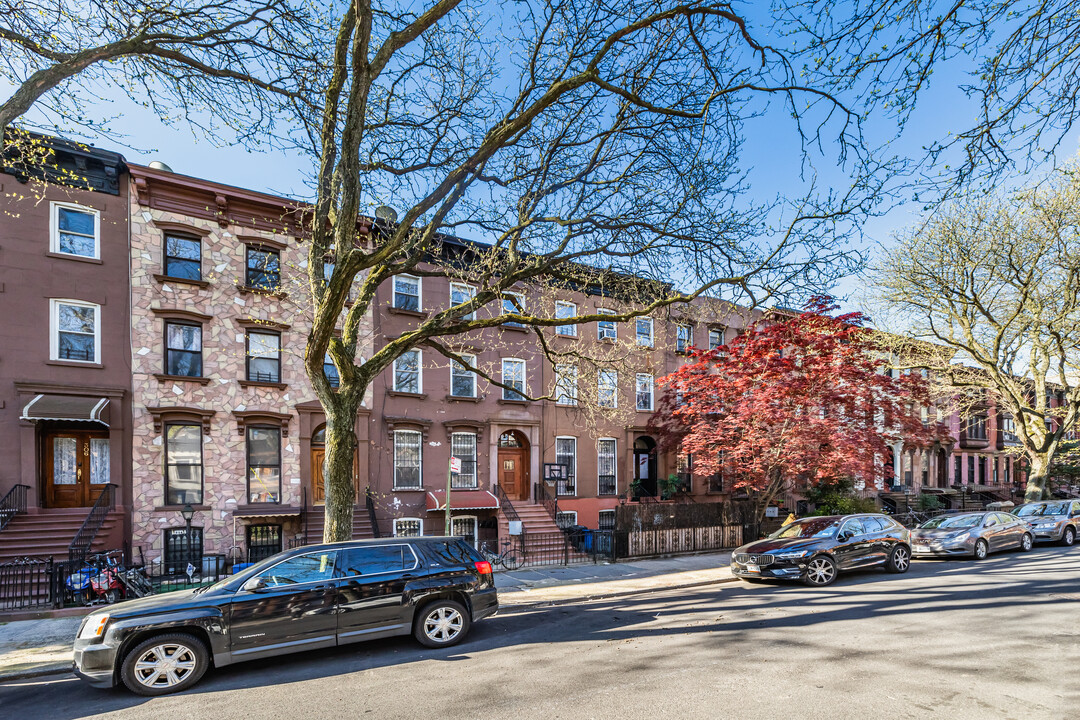 302 Macon St in Brooklyn, NY - Foto de edificio