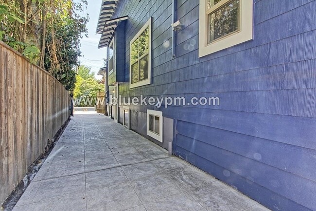 217 NE 30th Ave in Portland, OR - Building Photo - Building Photo