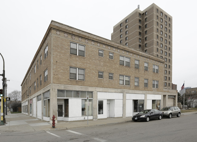 326-336 Franklin Ave in Minneapolis, MN - Building Photo - Building Photo