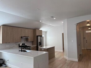 1717 Bowerton Dr in Austin, TX - Building Photo - Building Photo