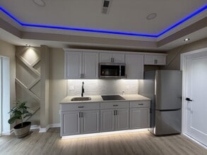 330 Aspen Wy in King of Prussia, PA - Foto de edificio - Building Photo