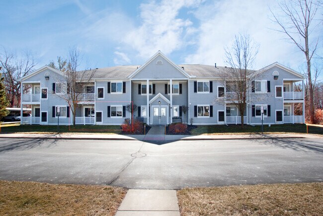 1155 South Lake Dr, Unit 57 in Novi, MI - Building Photo - Building Photo