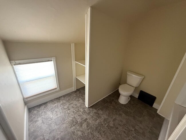 1835 Dunlap Ave in Marinette, WI - Building Photo - Building Photo