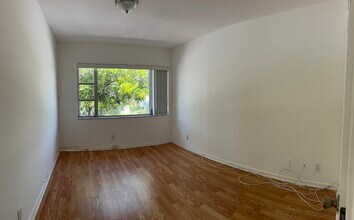 5800 NE 22nd Way in Fort Lauderdale, FL - Building Photo - Building Photo