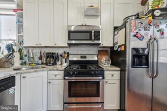4327 Main St in Philadelphia, PA - Building Photo - Building Photo