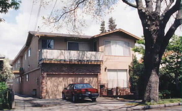 1813 Alameda Ave in Alameda, CA - Building Photo - Building Photo