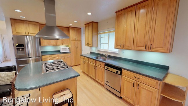 602 Teredo Dr in Redwood City, CA - Building Photo - Building Photo