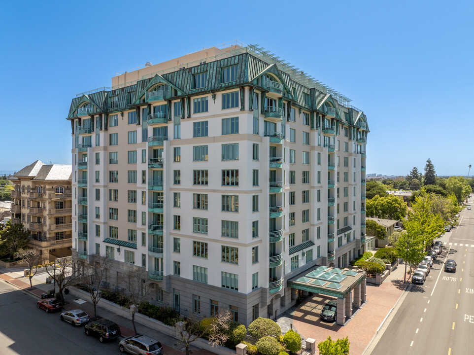 The Stratford in San Mateo, CA - Building Photo