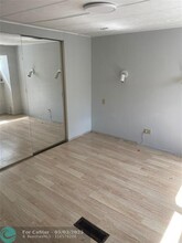 2875 SW 58th St in Fort Lauderdale, FL - Building Photo - Building Photo