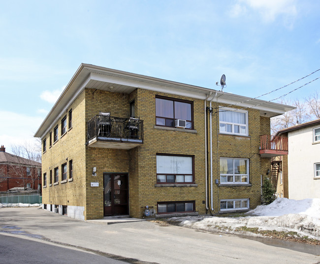 46-48 Penhurst Ave in Toronto, ON - Building Photo - Primary Photo