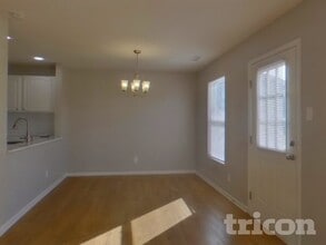 109 Boiling Brook Dr in Statesville, NC - Foto de edificio - Building Photo