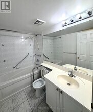 2627 McCowan Rd in Toronto, ON - Building Photo - Building Photo