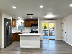32902 26th Pl SW in Federal Way, WA - Building Photo - Building Photo