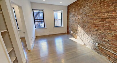 88 W Cedar St, Unit 4 in Boston, MA - Foto de edificio - Building Photo