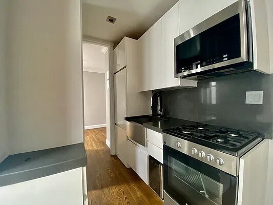 416 E 13th St in New York, NY - Building Photo