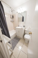 346 E 76th St in New York, NY - Building Photo - Building Photo